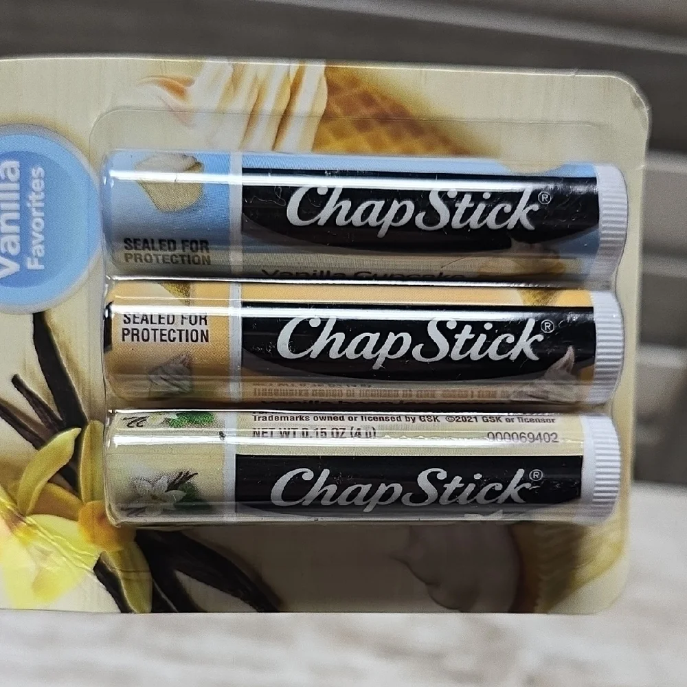 ChapStick Vanilla Favorites Flavored Lip Balm | 0.15oz | 3 pack